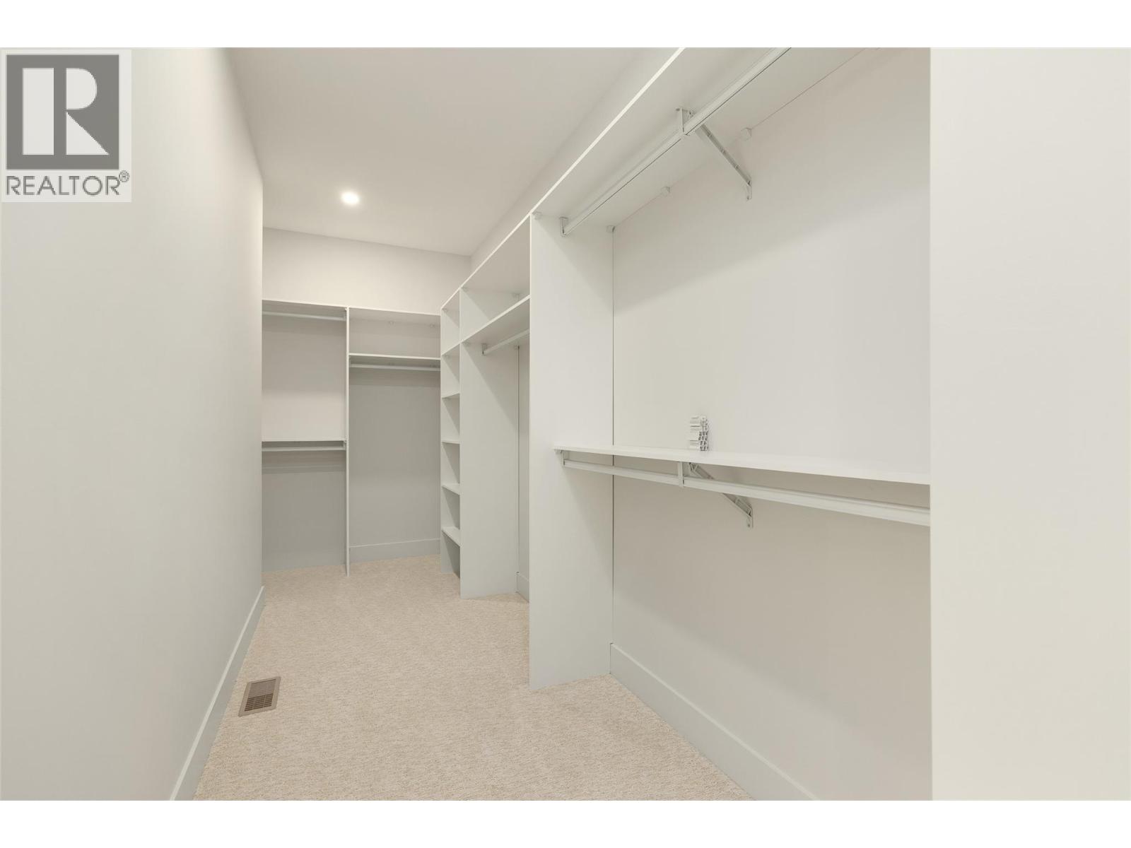 908 Bull Crescent - 24