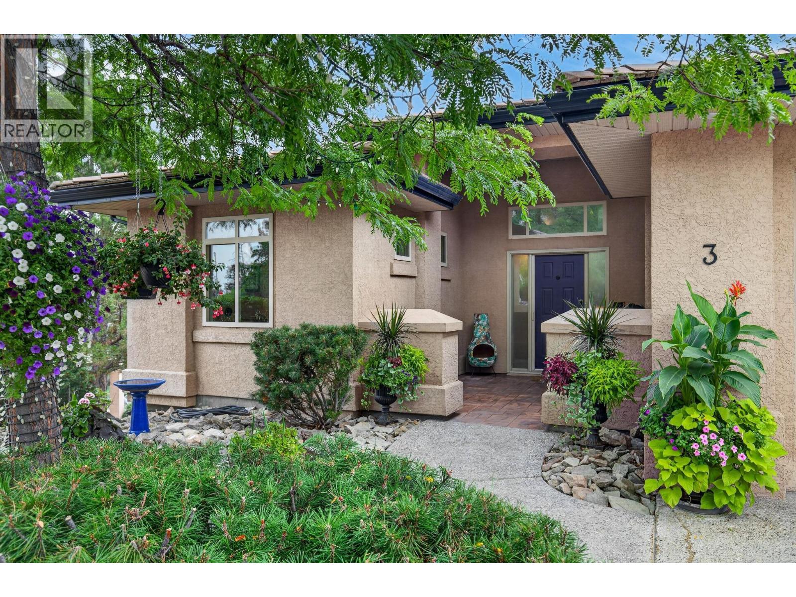 3 2213 Waddington Court, Kelowna