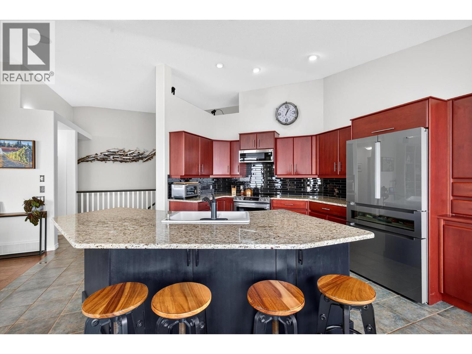 3 2213 Waddington Court, Kelowna