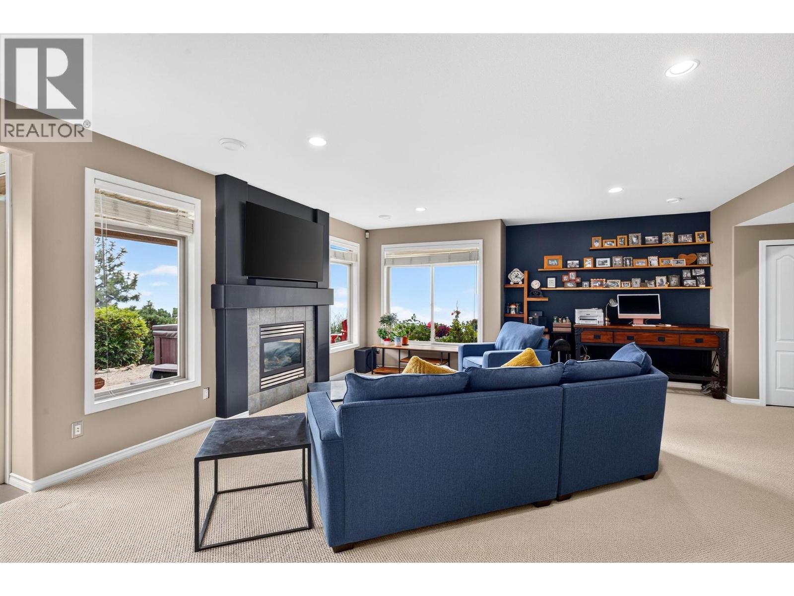 3 2213 Waddington Court, Kelowna