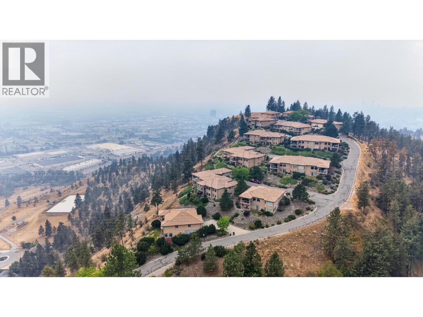 #3 2213 Waddington Court - 52
