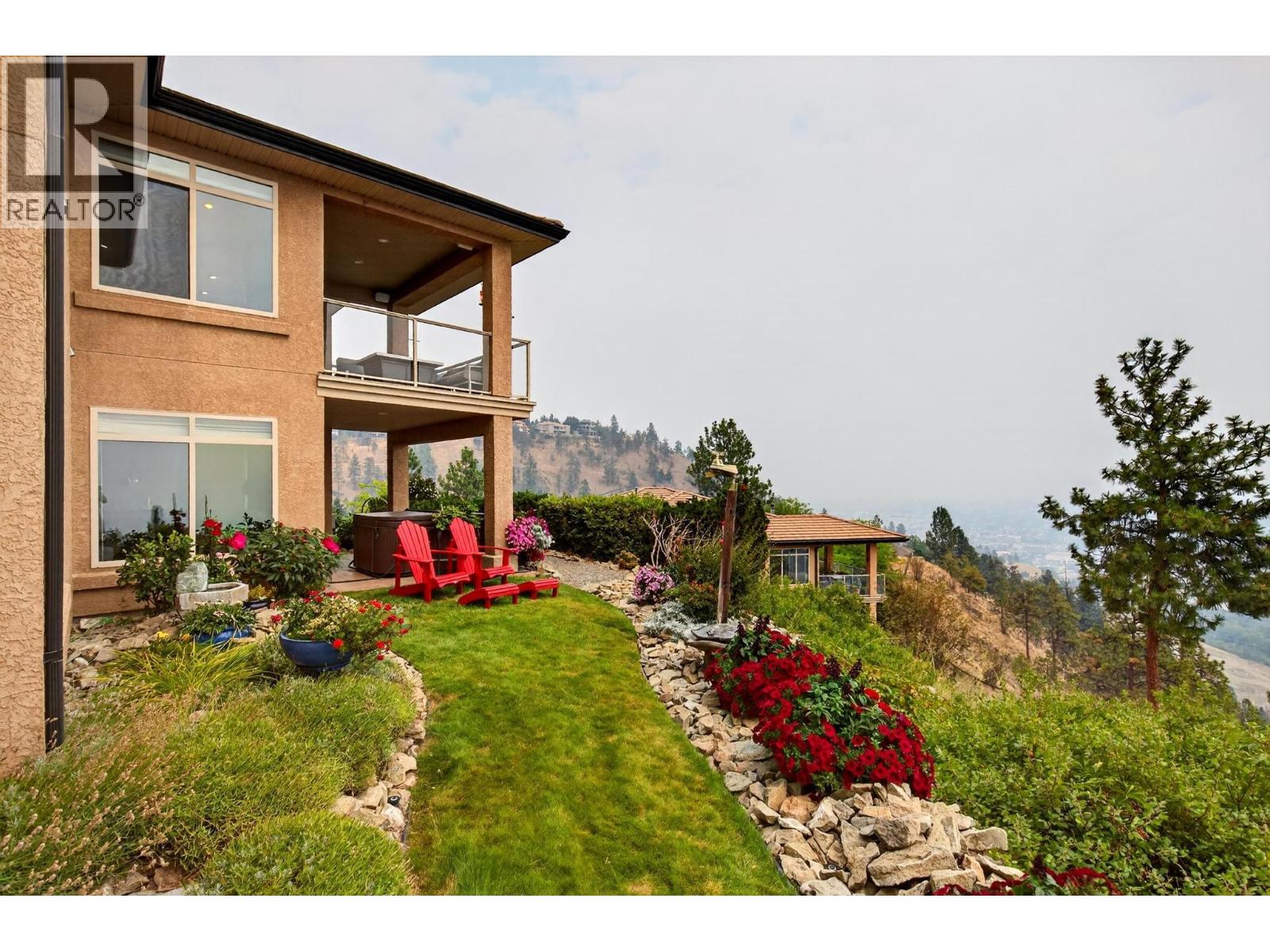 3 2213 Waddington Court, Kelowna