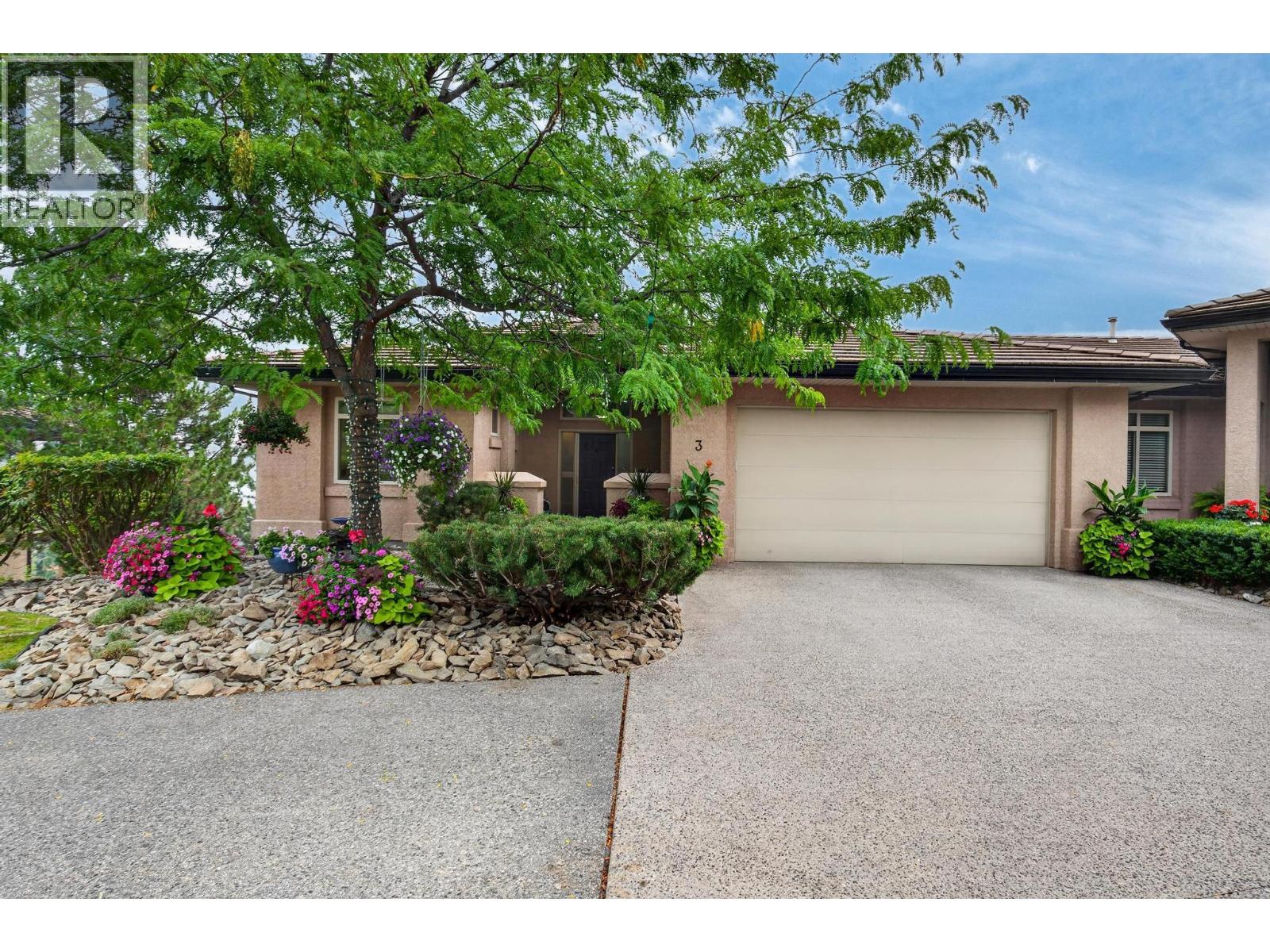 #3 2213 Waddington Court - 1