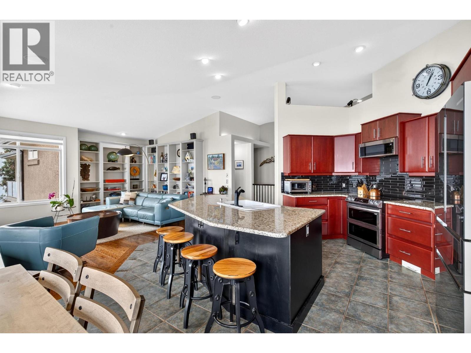 3 2213 Waddington Court, Kelowna