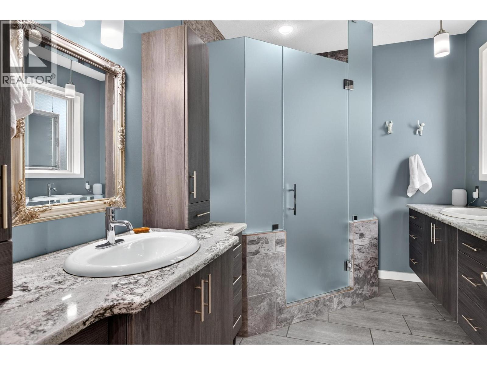 3 2213 Waddington Court, Kelowna