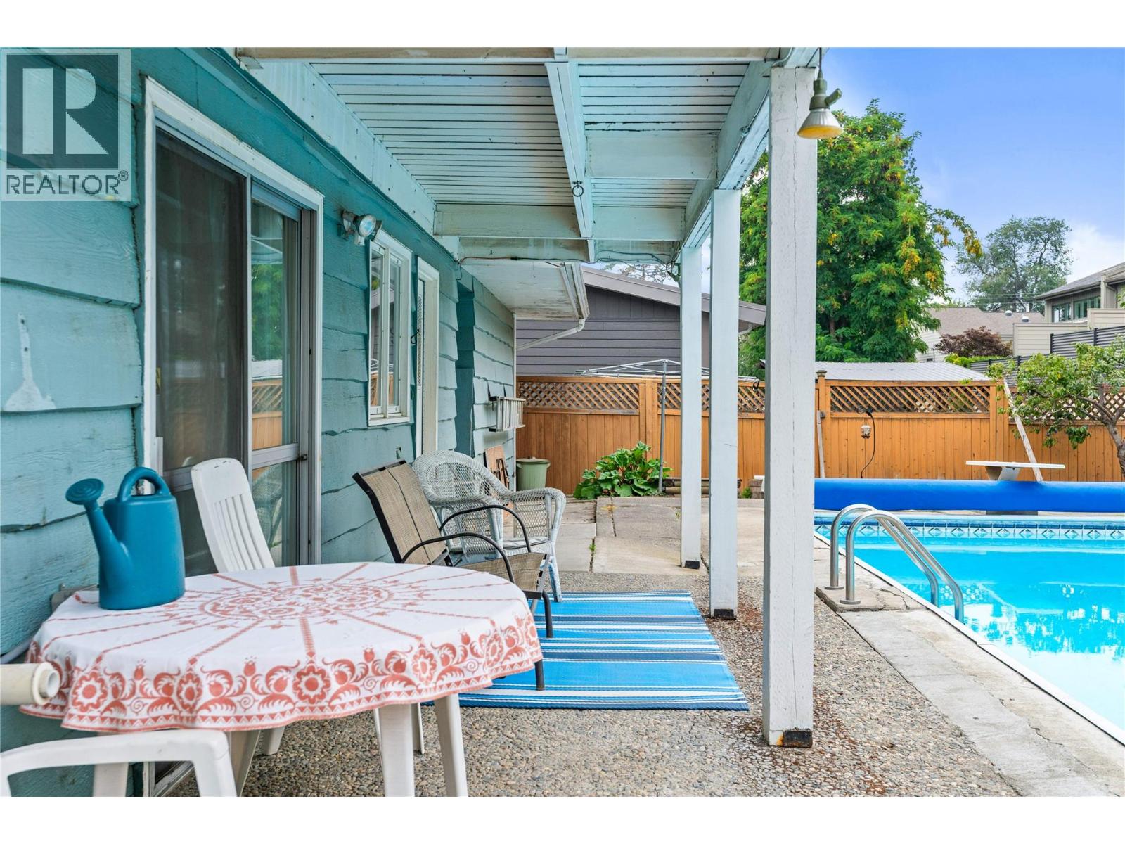 2203 23 Avenue - 18