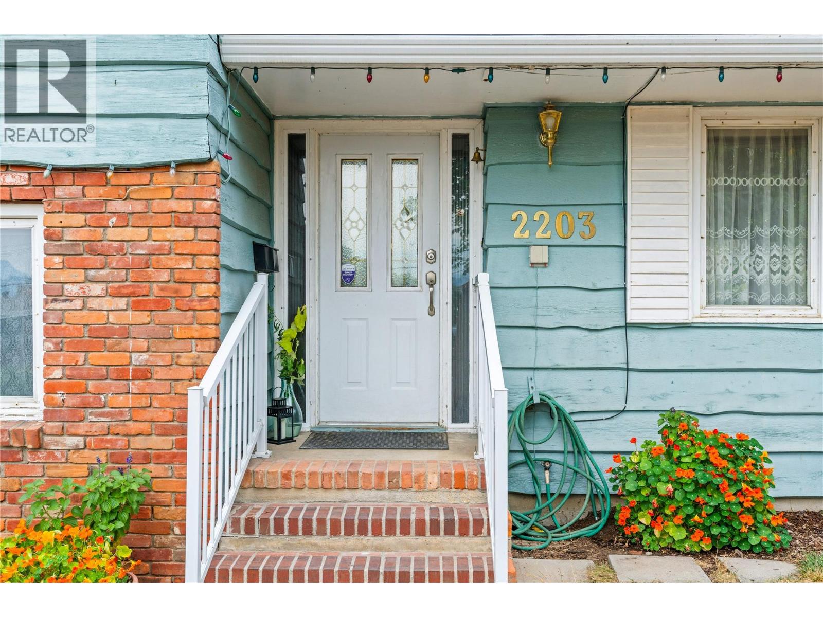2203 23 Avenue - 9