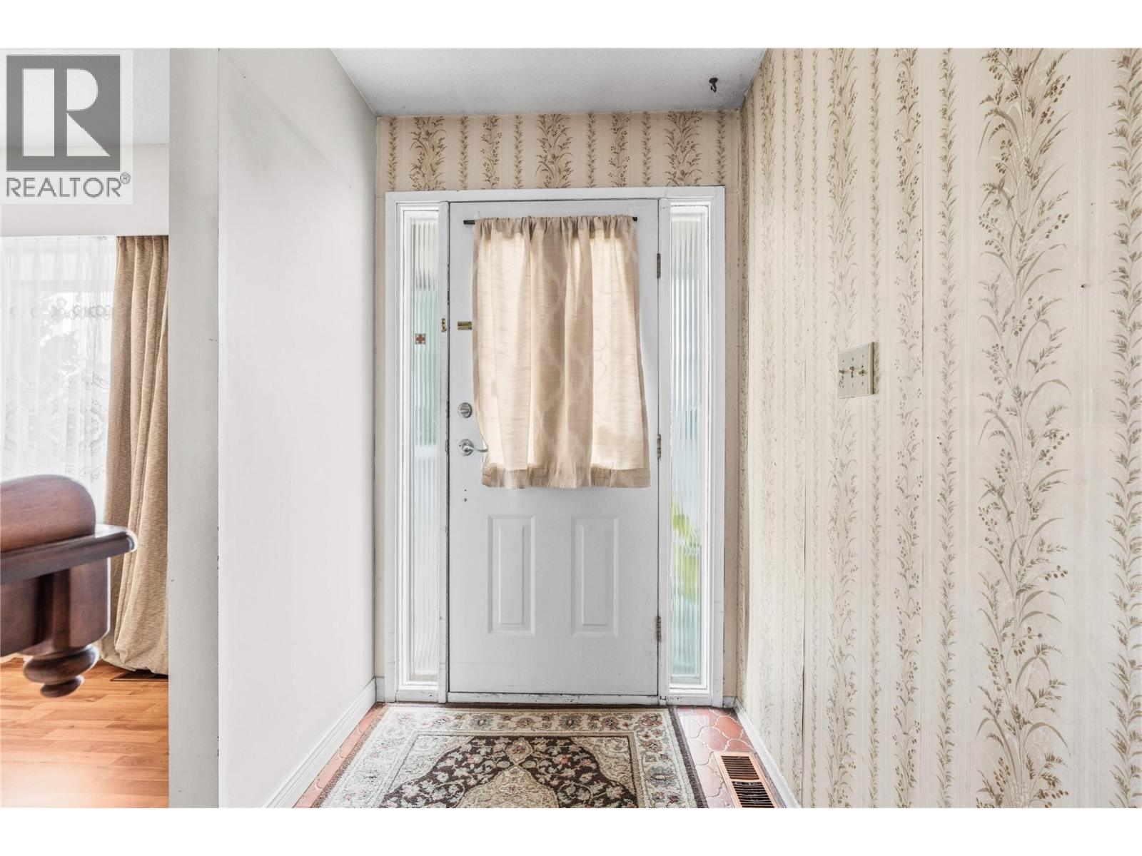 2203 23 Avenue - 26