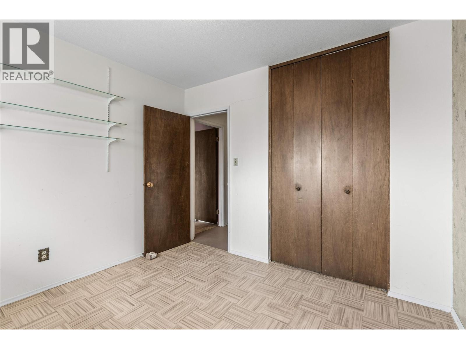 2203 23 Avenue - 56