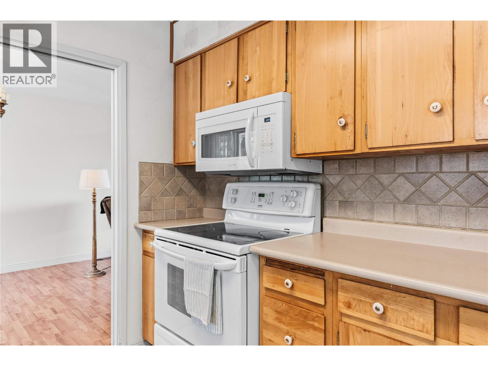 2203 23 Avenue - 36