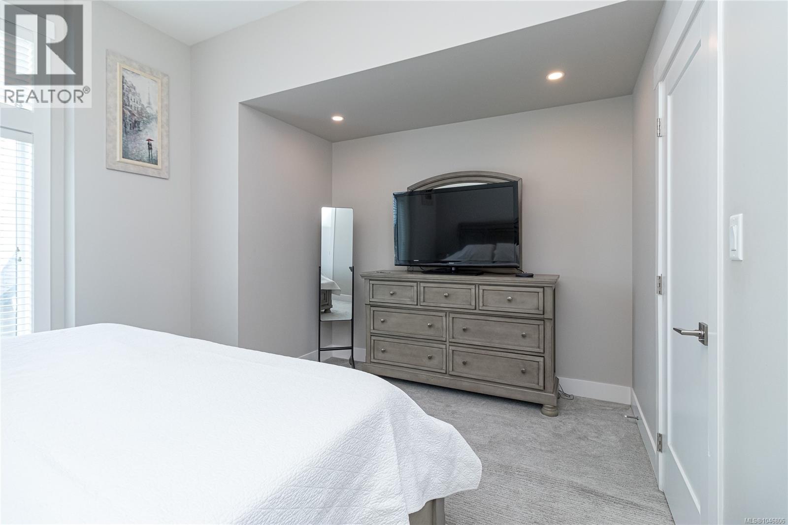1231 Flint Ave - Image 21