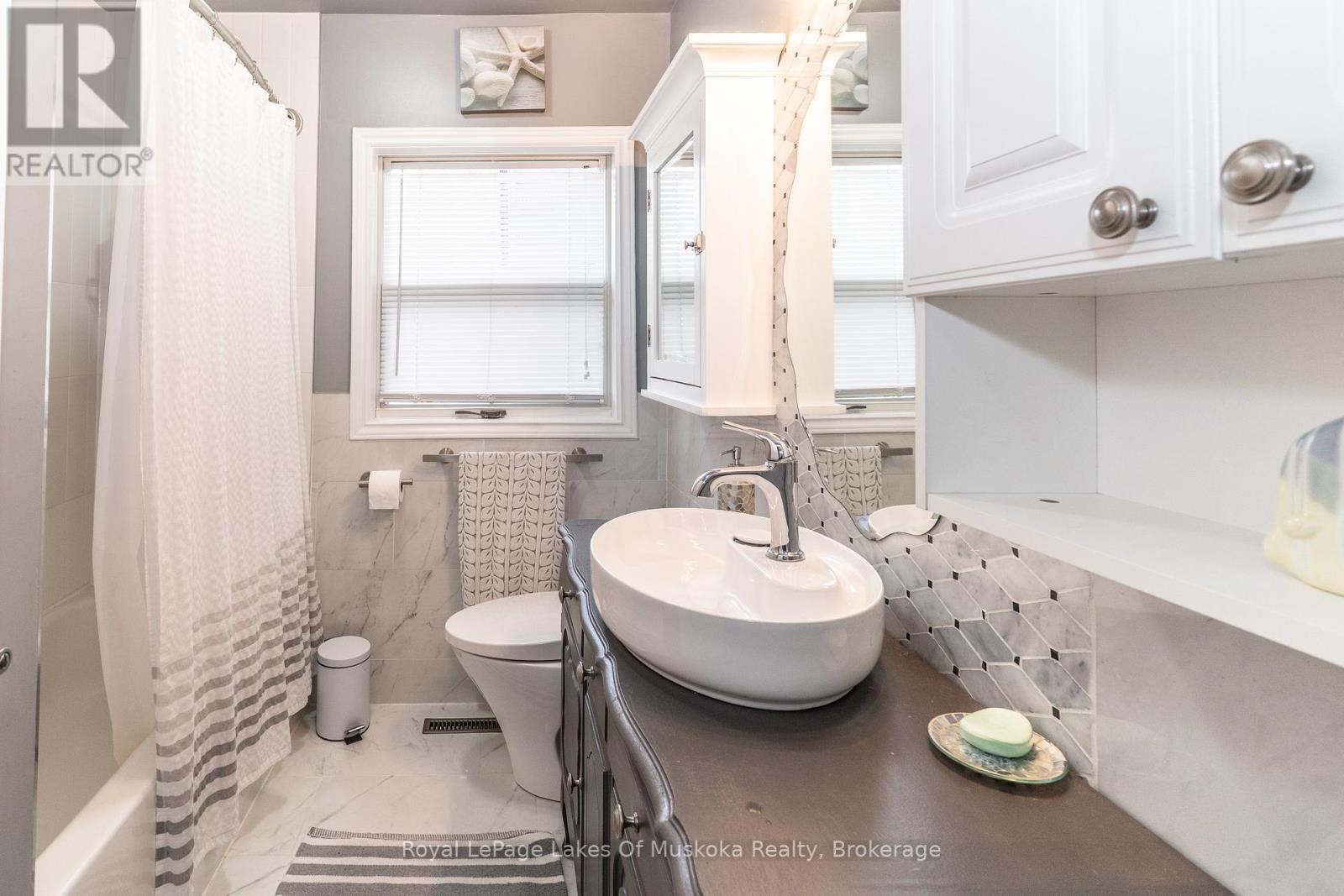 295 BISHOP STREET - 15