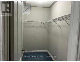 18 Village Lake Crescent, Brampton, ON L6S6K2 Photo 13