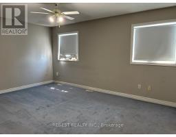 18 Village Lake Crescent, Brampton, ON L6S6K2 Photo 12