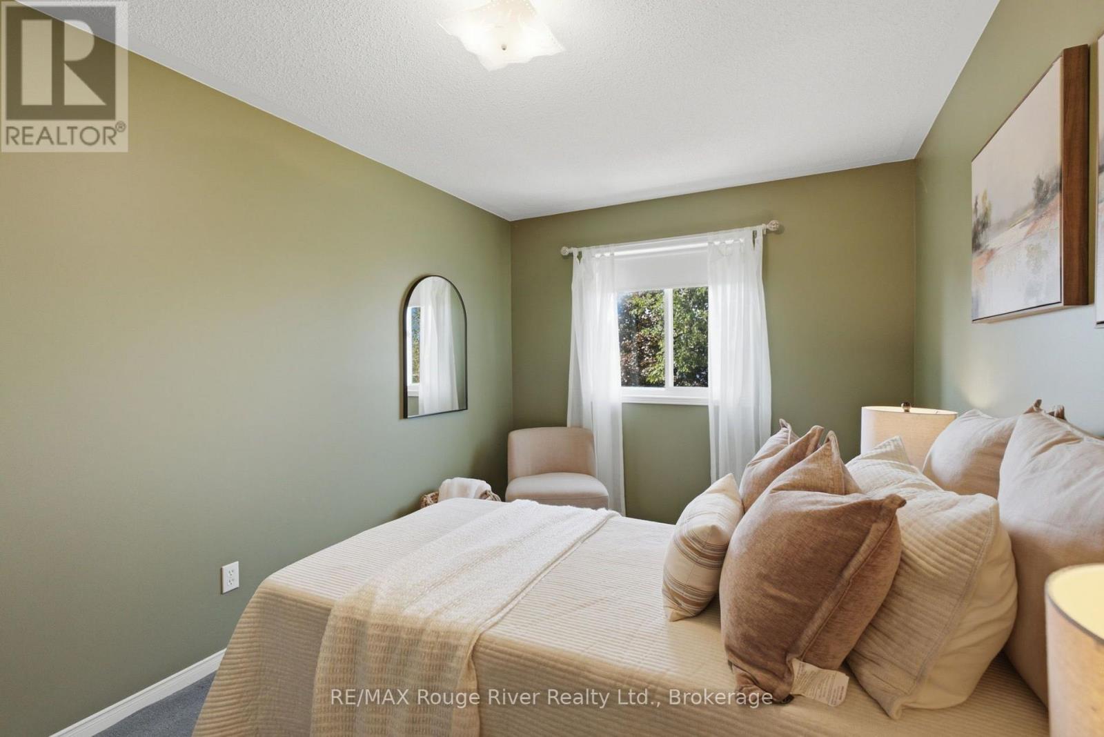 16 PLANTATION COURT - 23