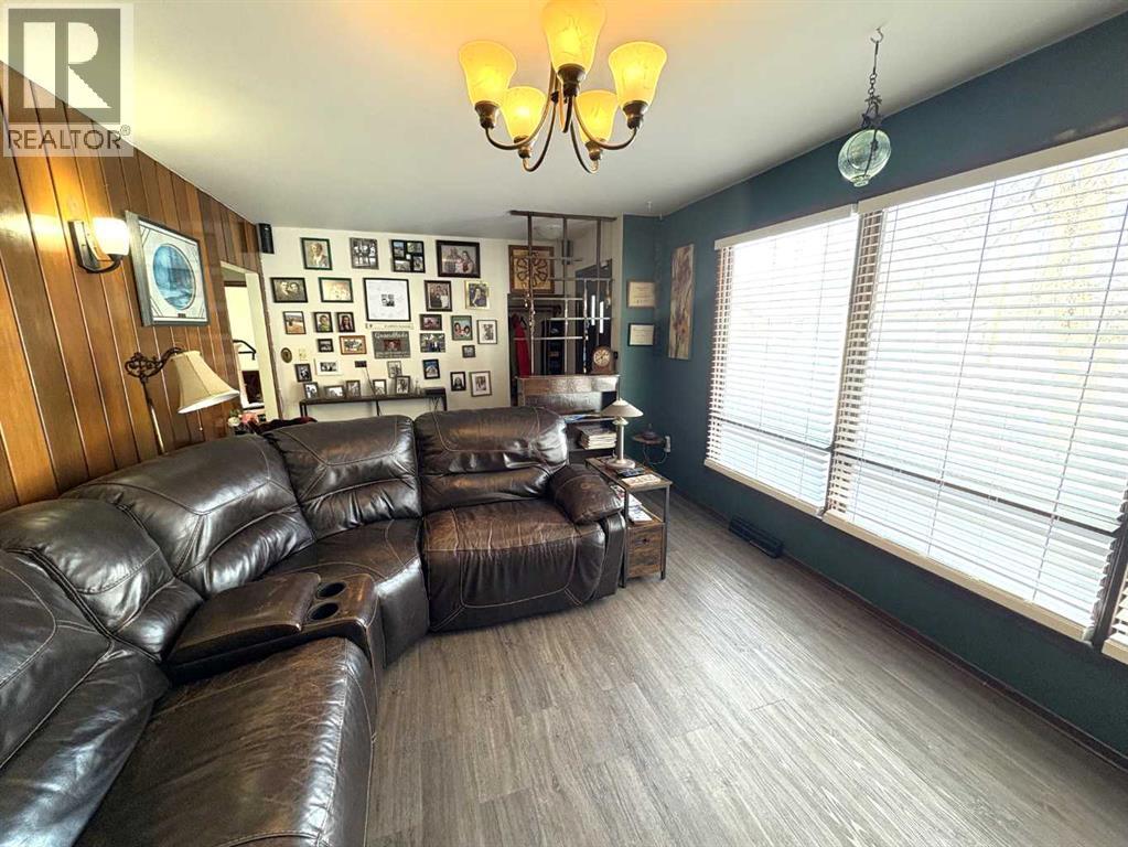 4812 47 Avenue - Photo 20
