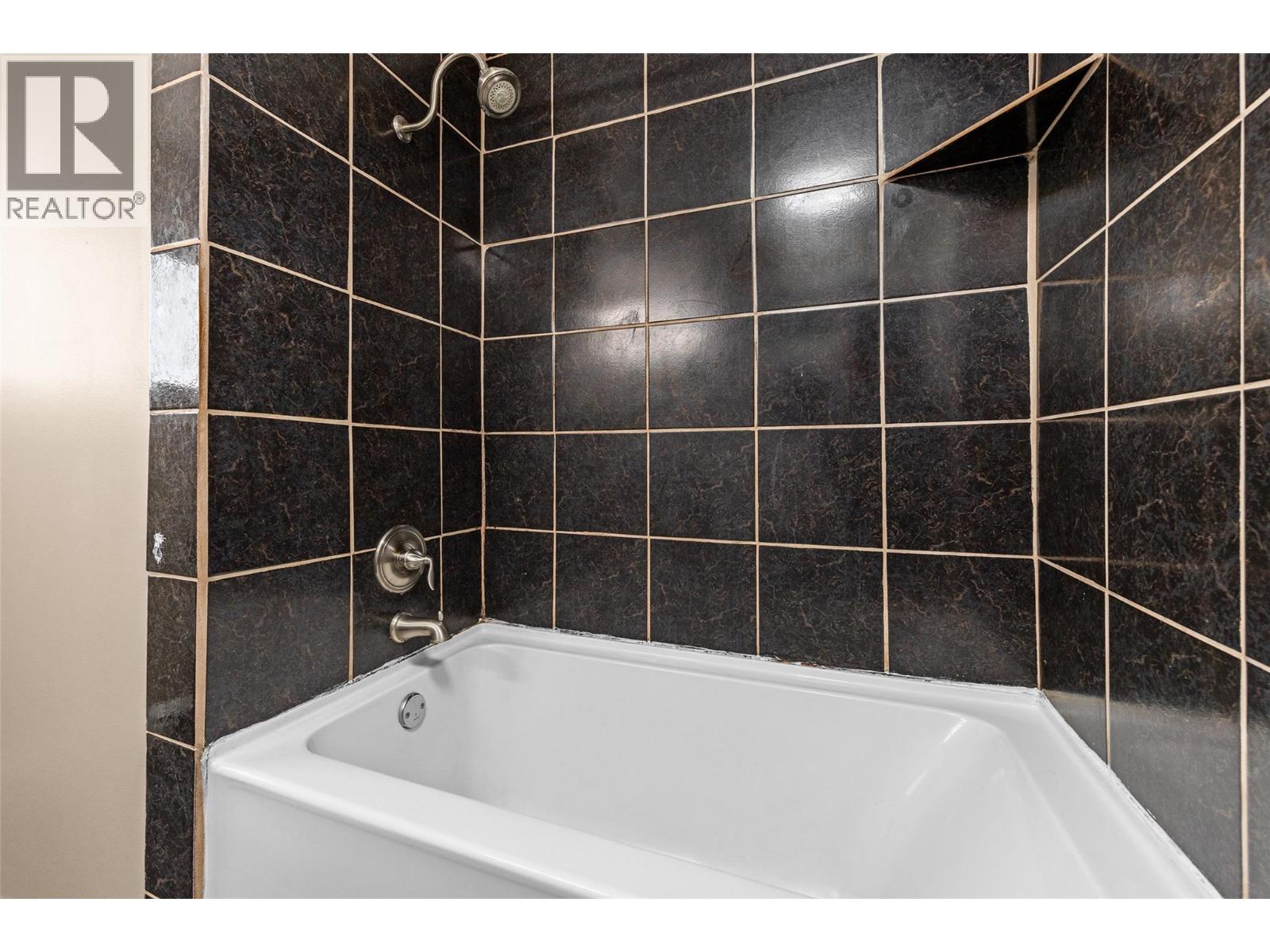 420 Hillaby Avenue - 24