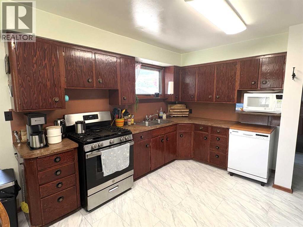 4812 47 Avenue - Photo 13