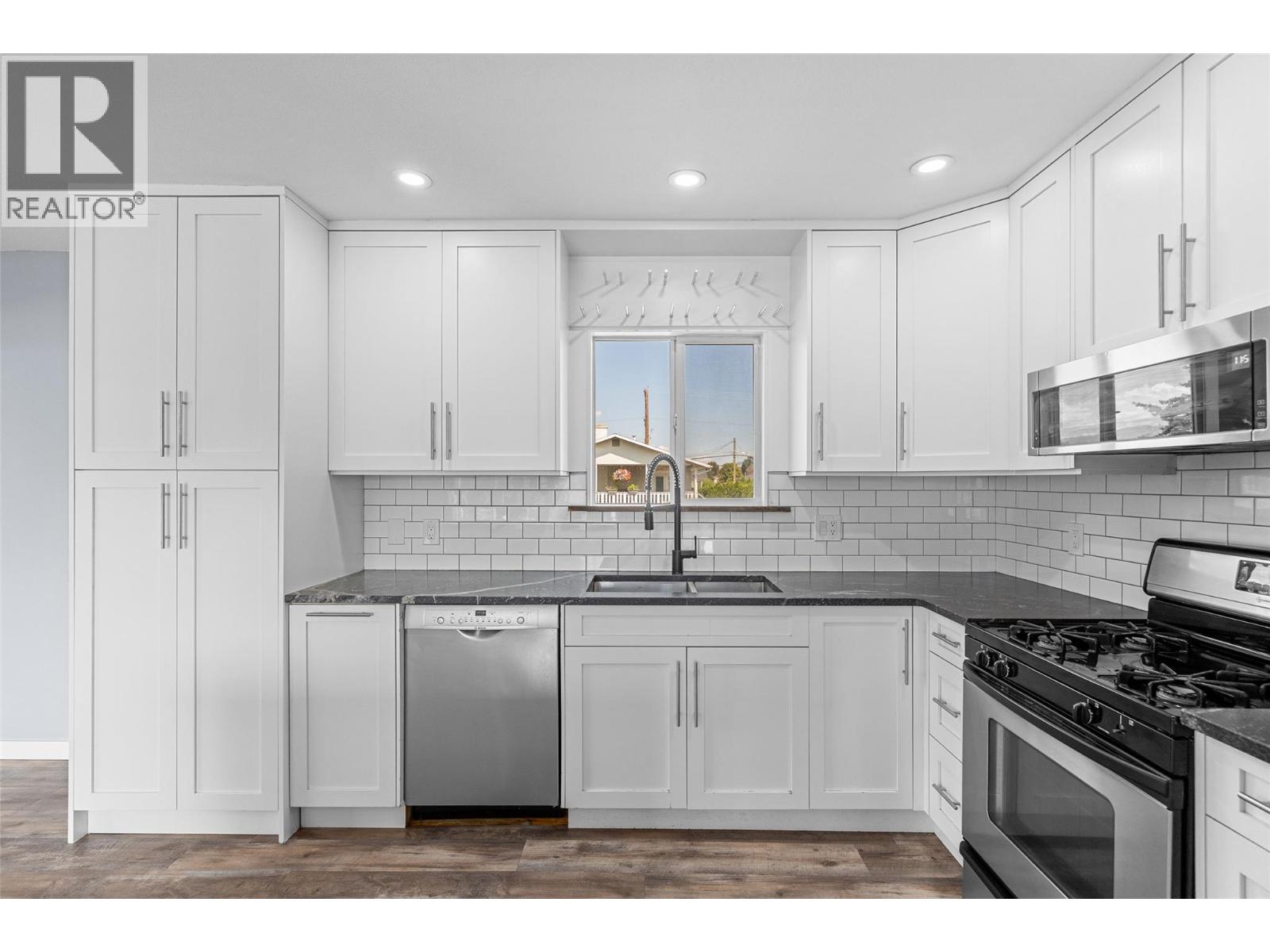 420 Hillaby Avenue - 13