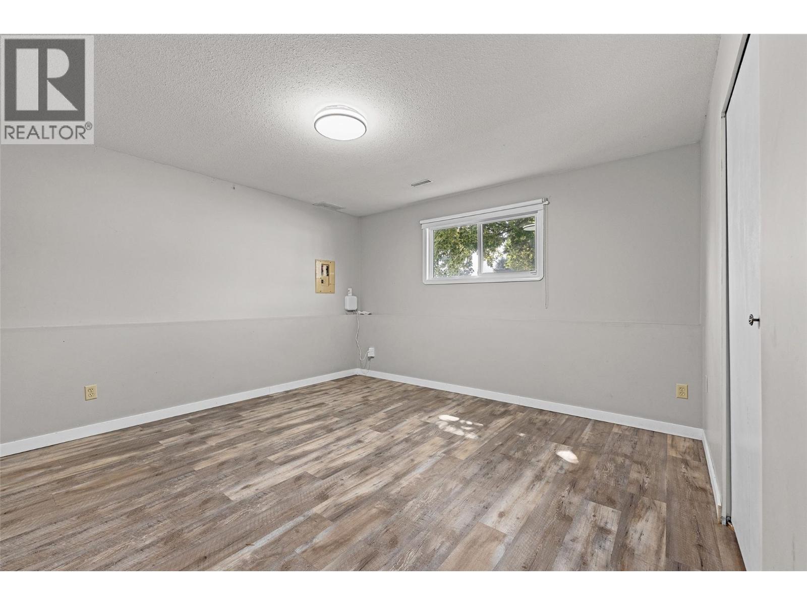 420 Hillaby Avenue - 27