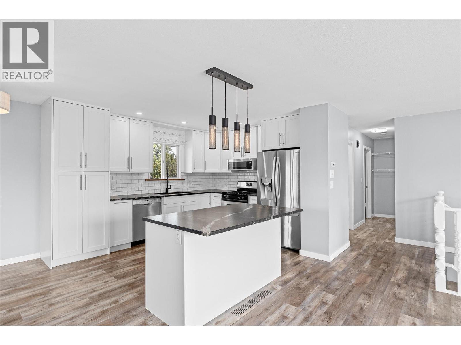 420 Hillaby Avenue - 5