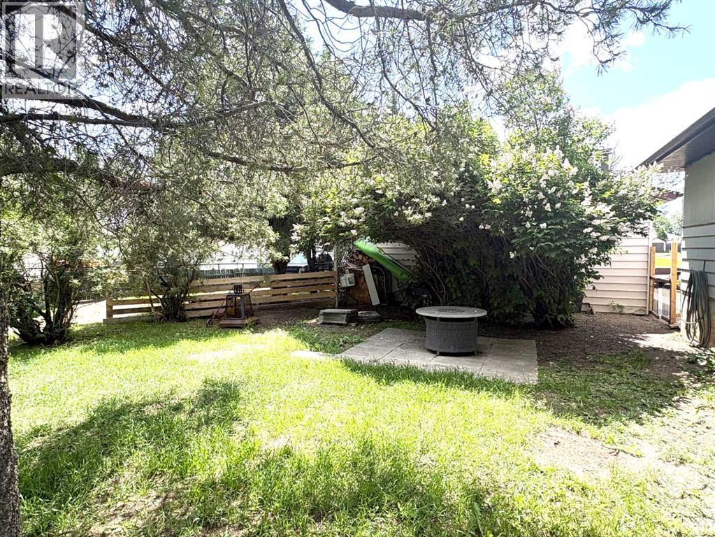 4812 47 Avenue - Photo 7