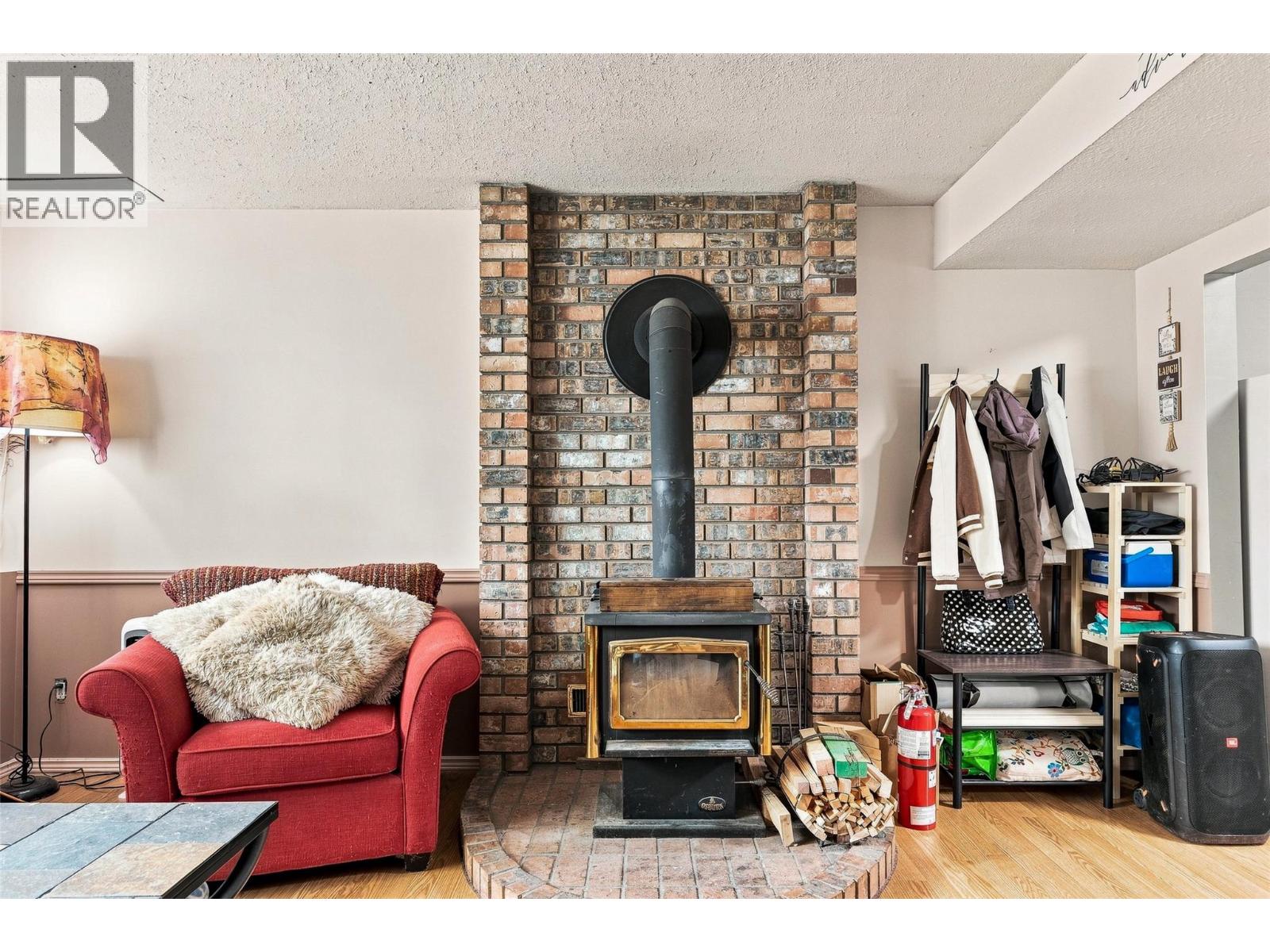 420 Hillaby Avenue - 34