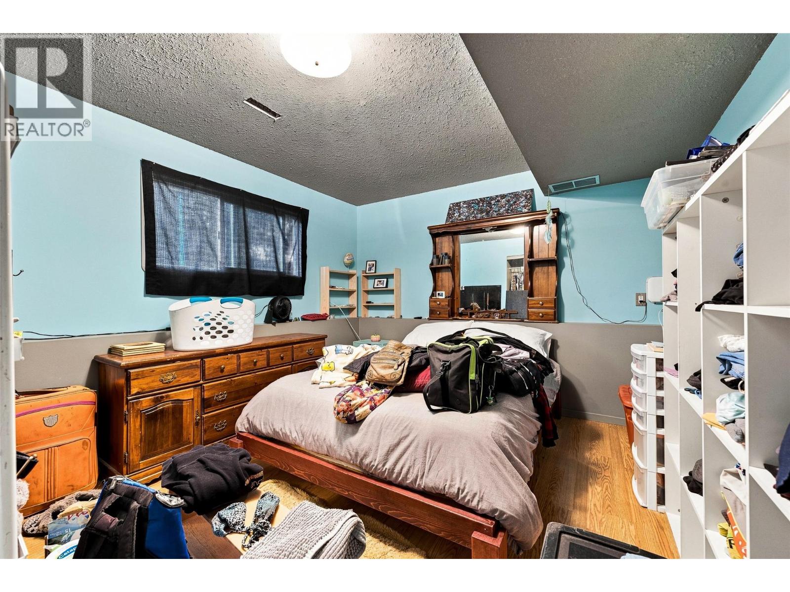 420 Hillaby Avenue - 36