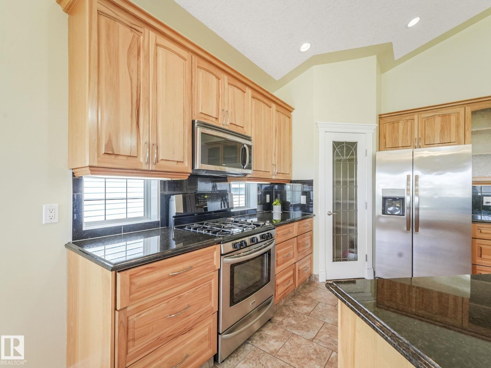 7504 161A Avenue NW - Photo 11