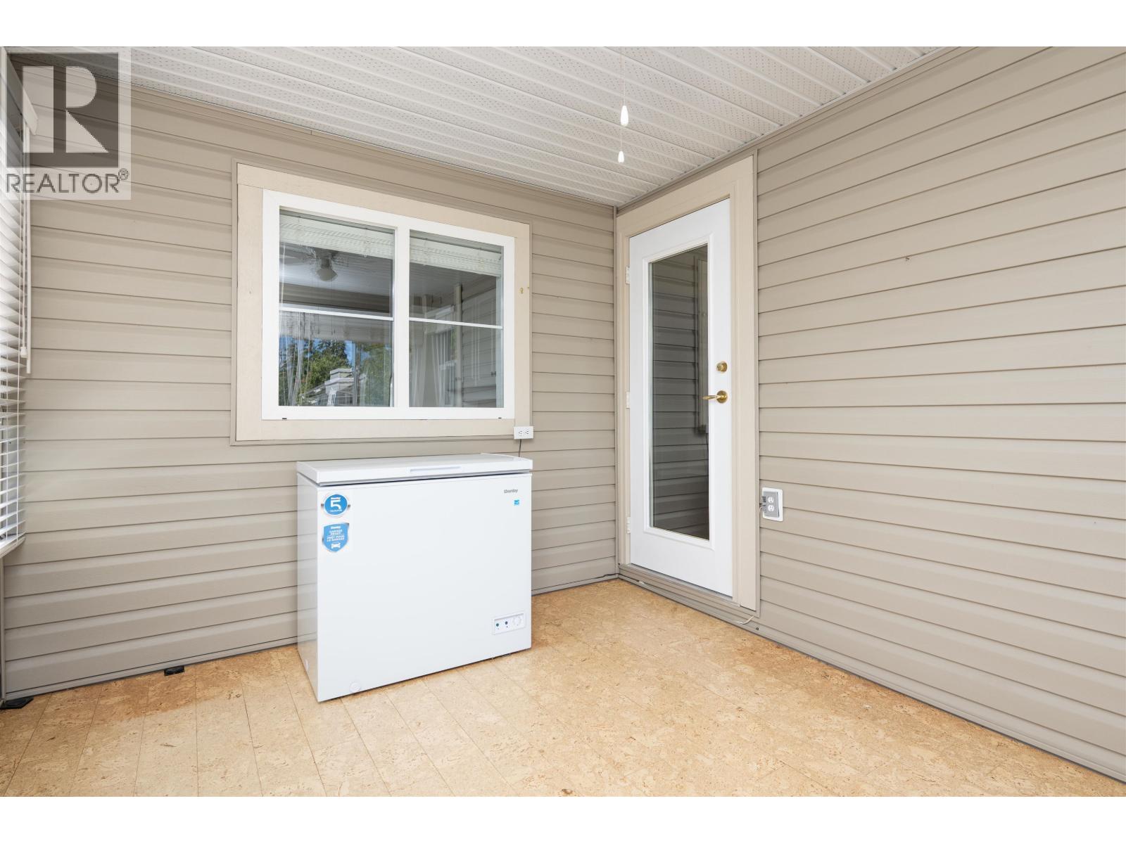 #331 2055 INGLEDEW STREET - 27