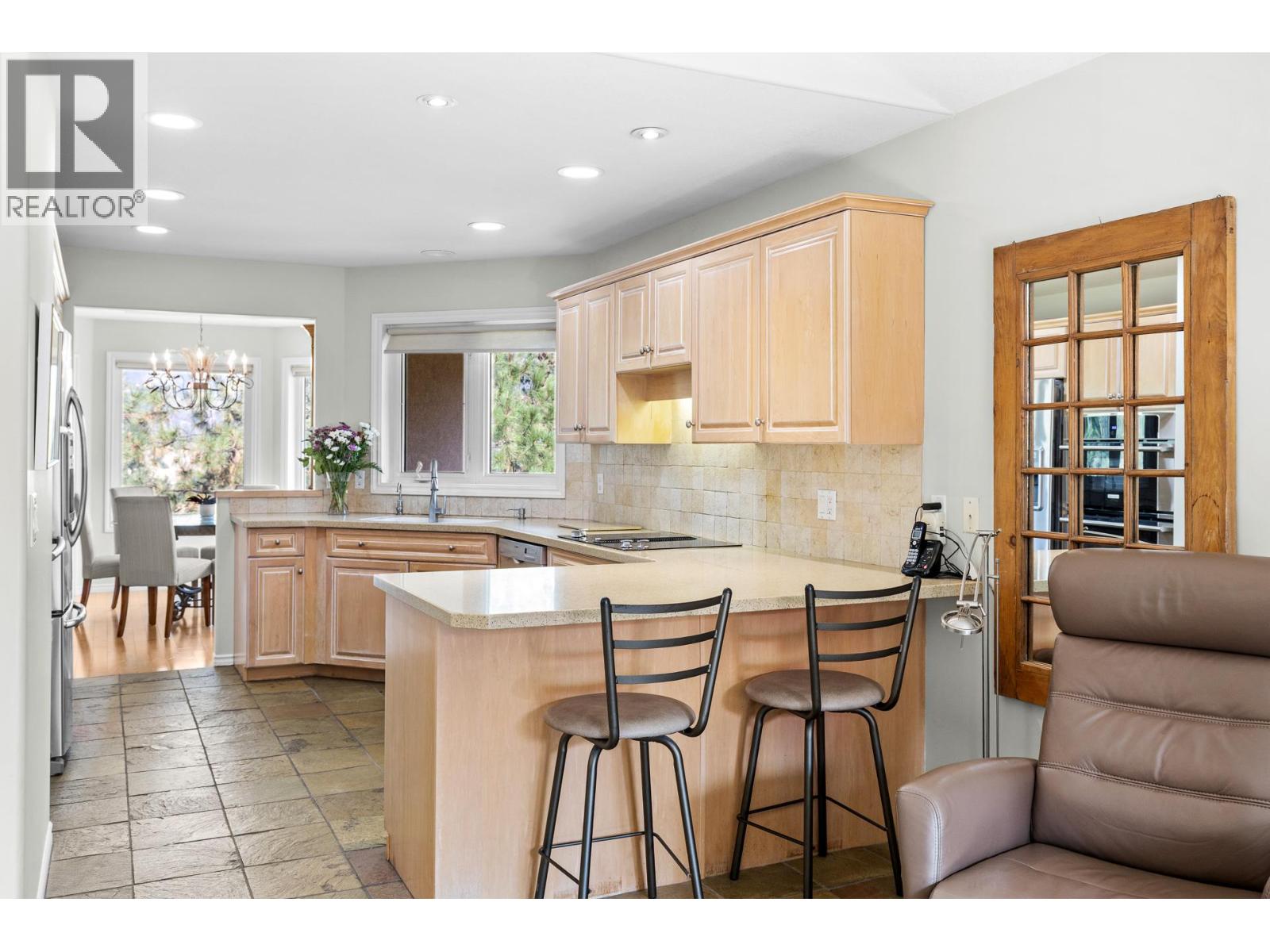 4400 Gallaghers Drive E, Kelowna