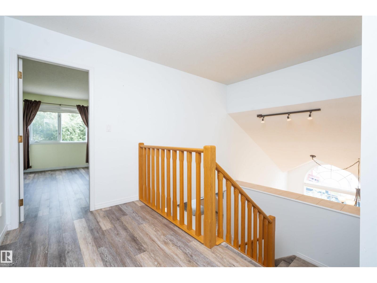 3811 44 ST NW - 24