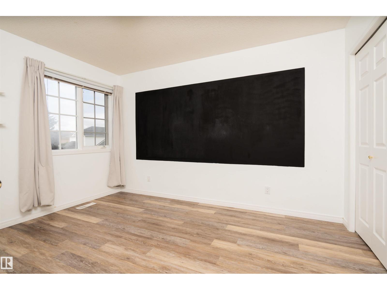 3811 44 Street NW - Photo 36