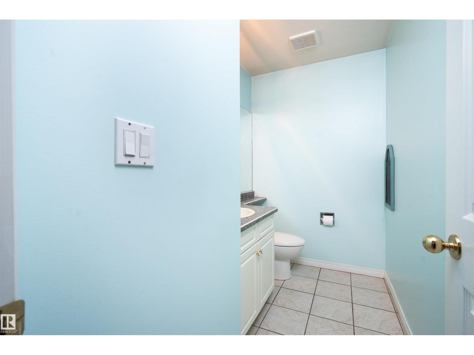 3811 44 Street NW - Photo 20