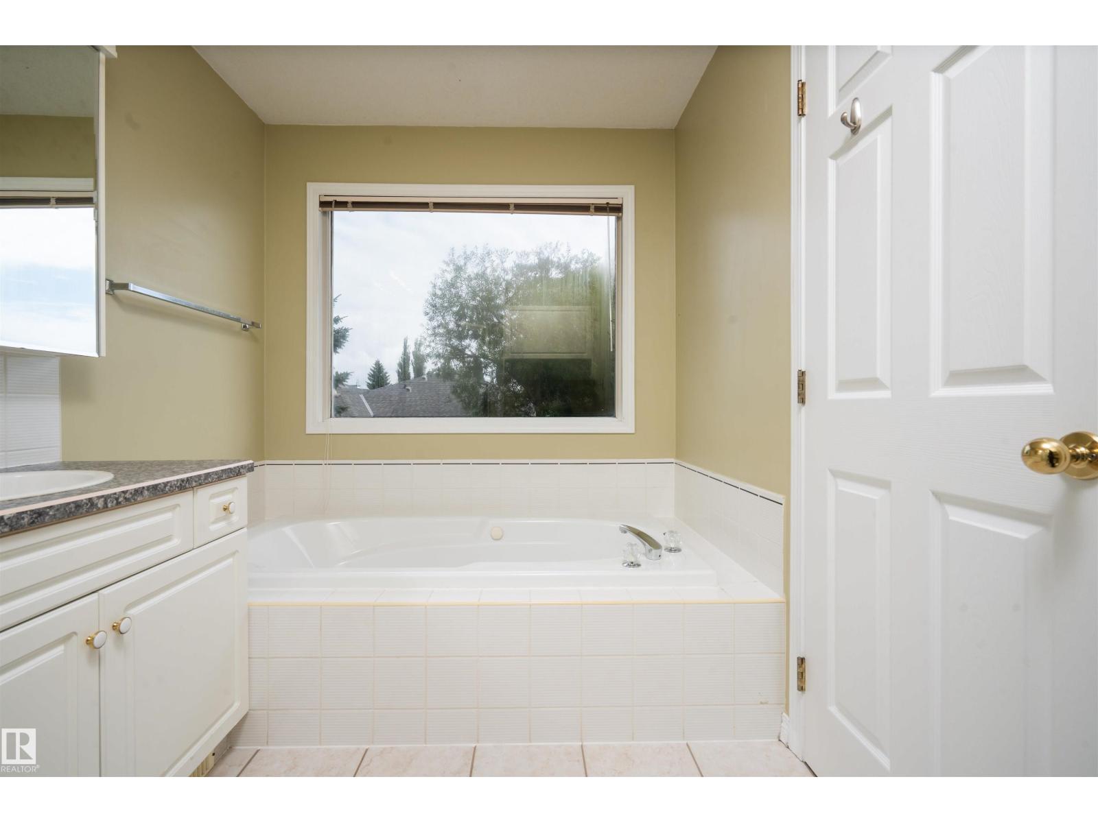 3811 44 Street NW - Photo 29