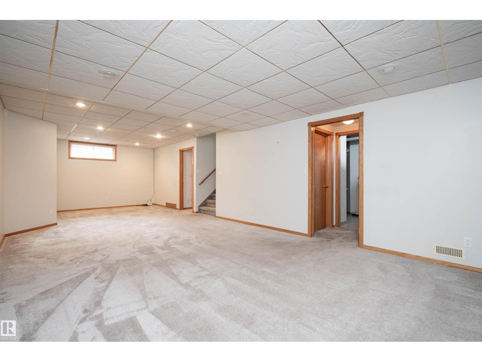 3811 44 Street NW - Photo 38