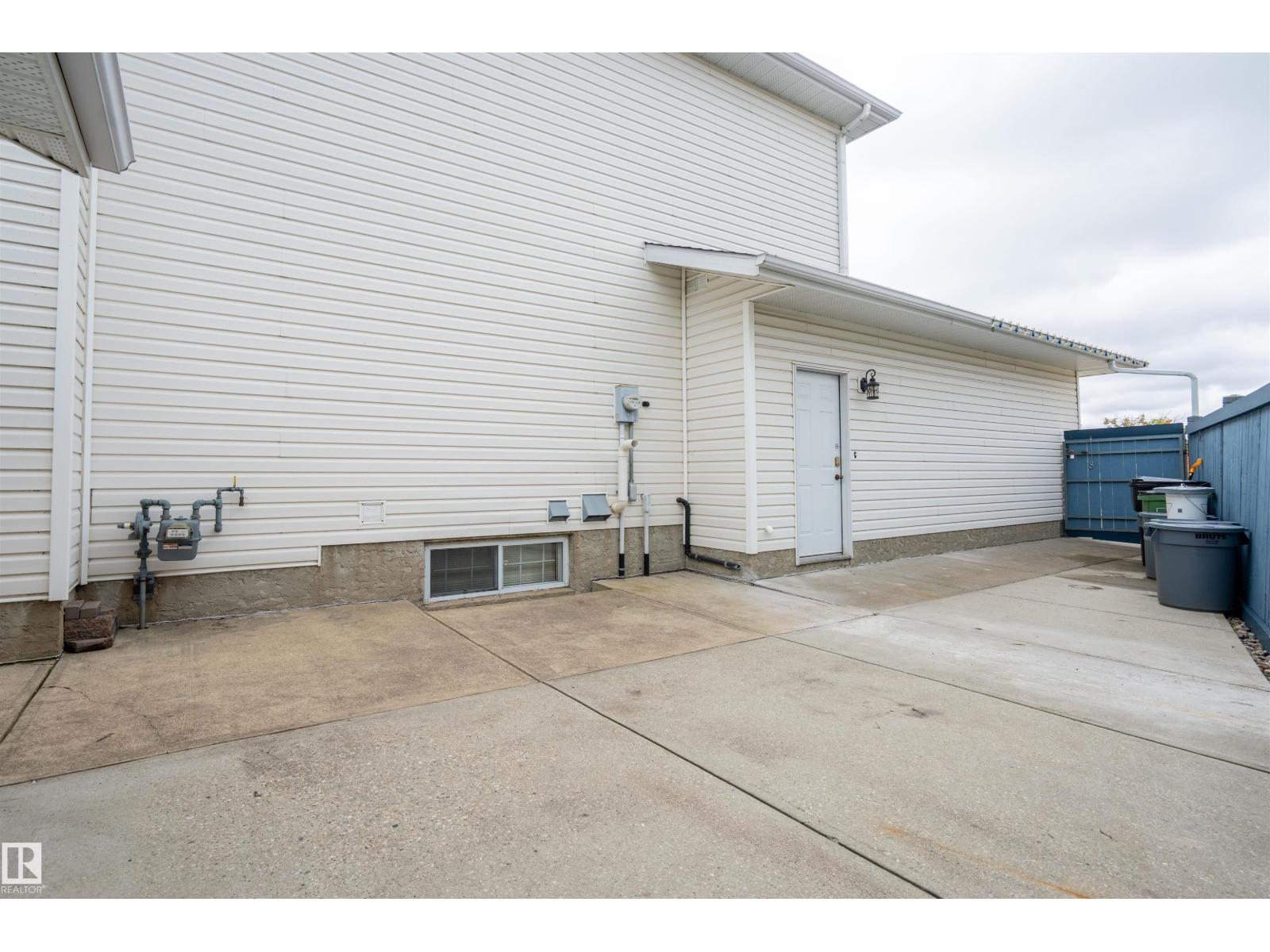 3811 44 Street NW - Photo 47