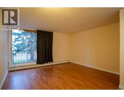 2, 218 Mayor Magrath Drive N - photo 6