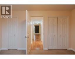 2, 218 Mayor Magrath Drive N - photo 12