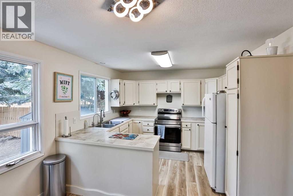 100 Eton Road West - Photo 8
