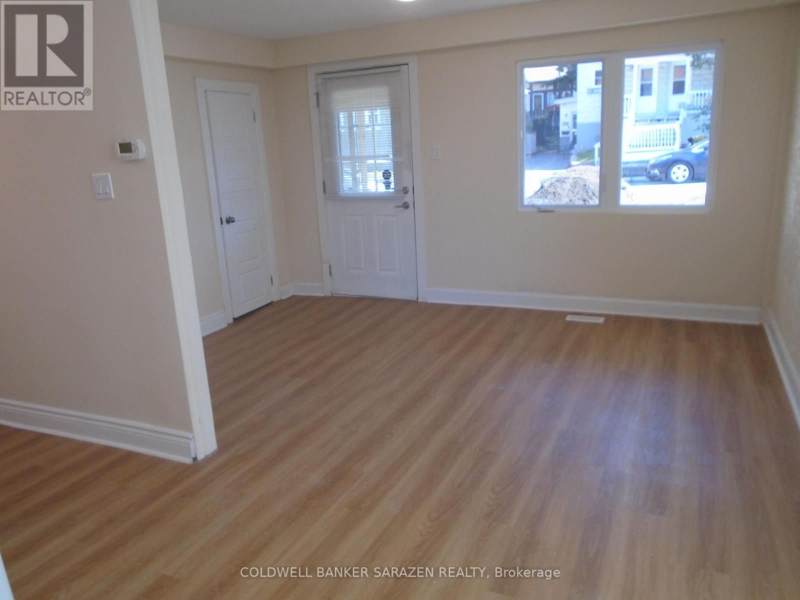 383 MONTFORT STREET N - 2