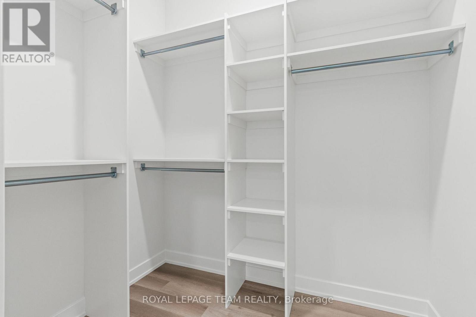 101 ALCOCK DRIVE - 18