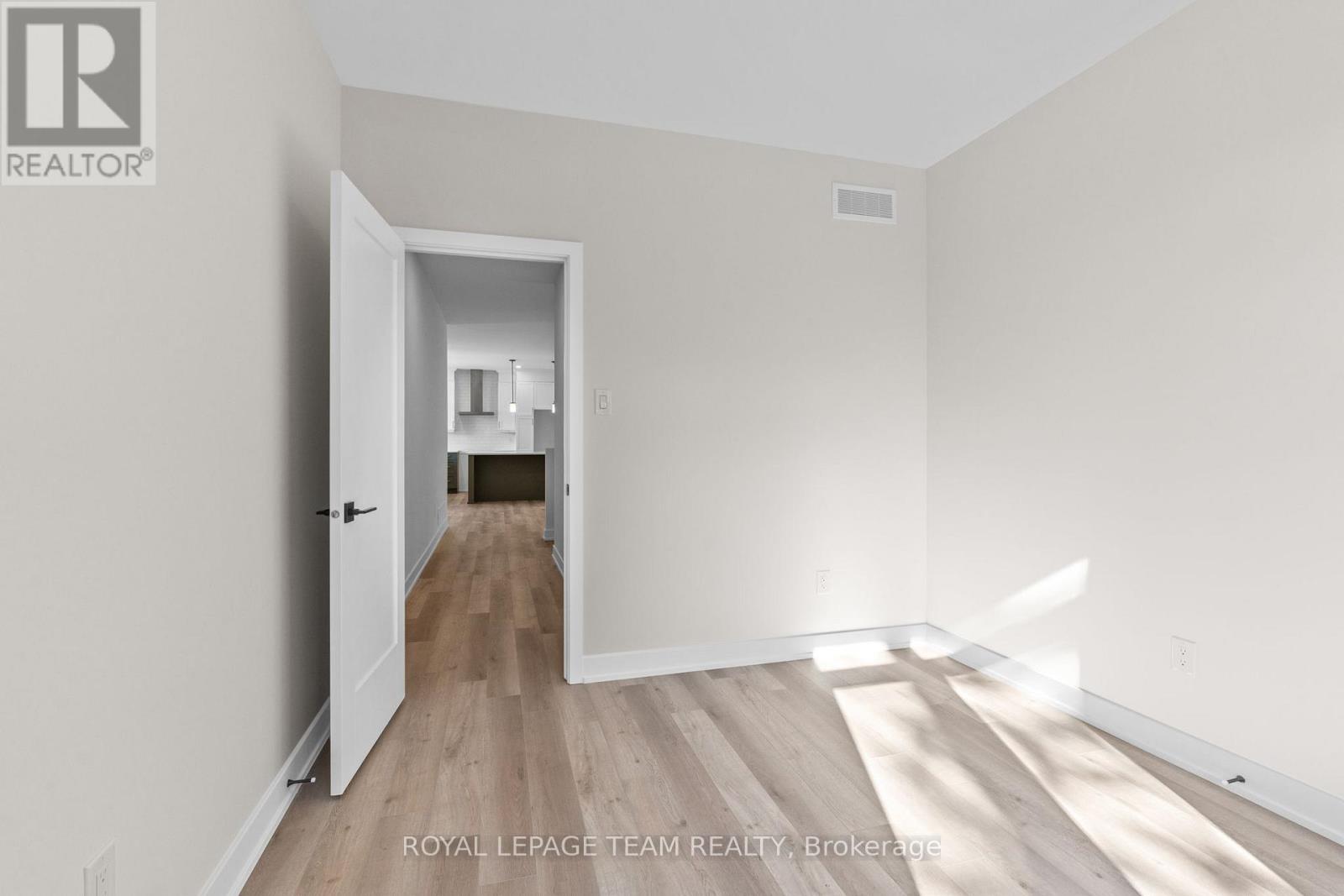 101 ALCOCK DRIVE - Image 24