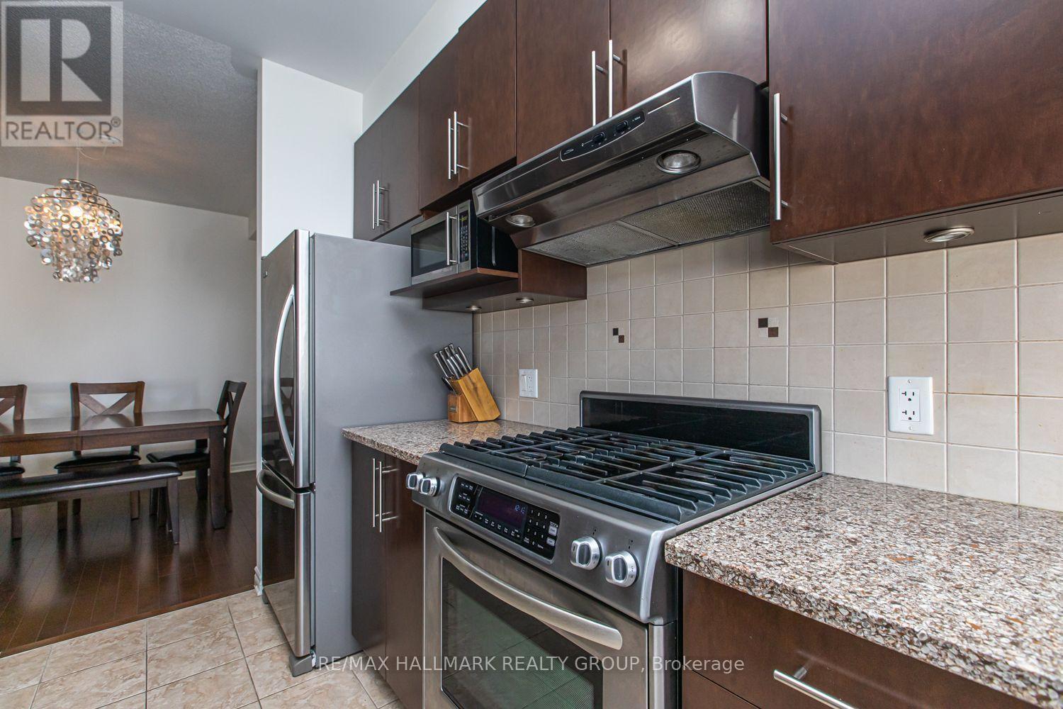 3 Bed, 2 Bath House for Rent in Ottawa – 534 ROCHEFORT CIRCLE, Ottawa – MLS# X13678000 - Image 9