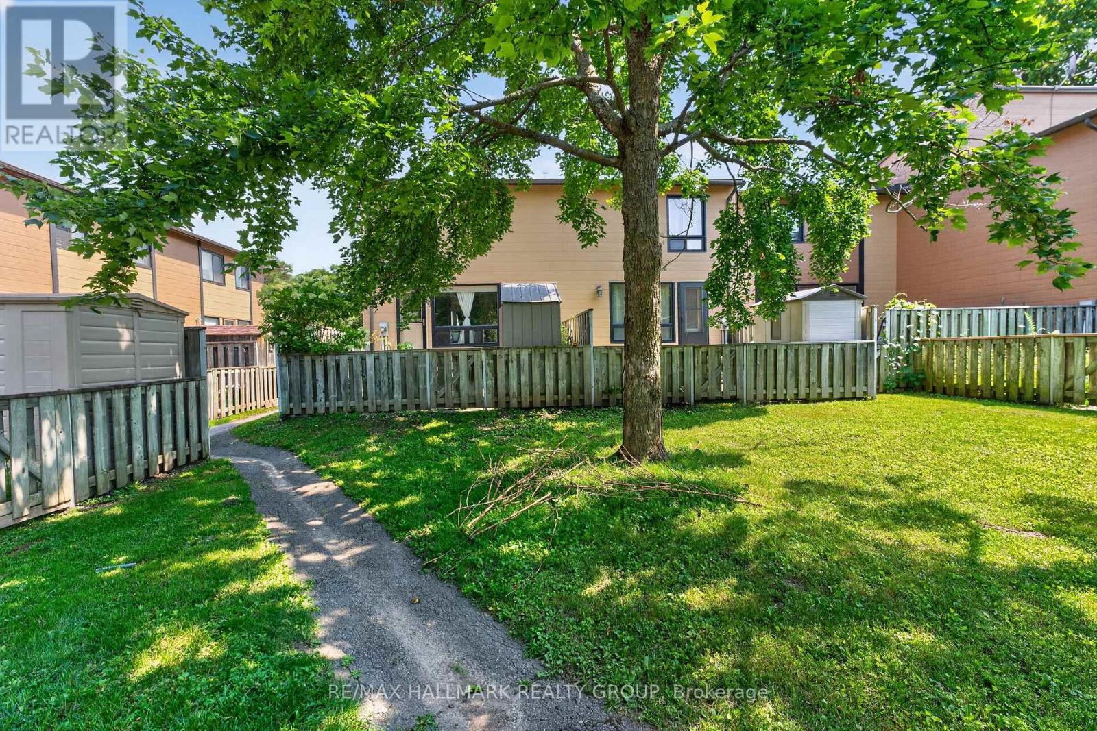 3 Bed, 2 Bath House for Sale in Ottawa – 7009 BILBERRY DRIVE, Ottawa – MLS# X13678004 - Image 15