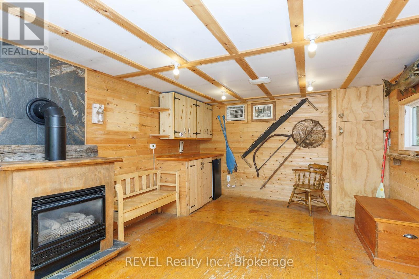66 SEMLEY AVENUE - 44