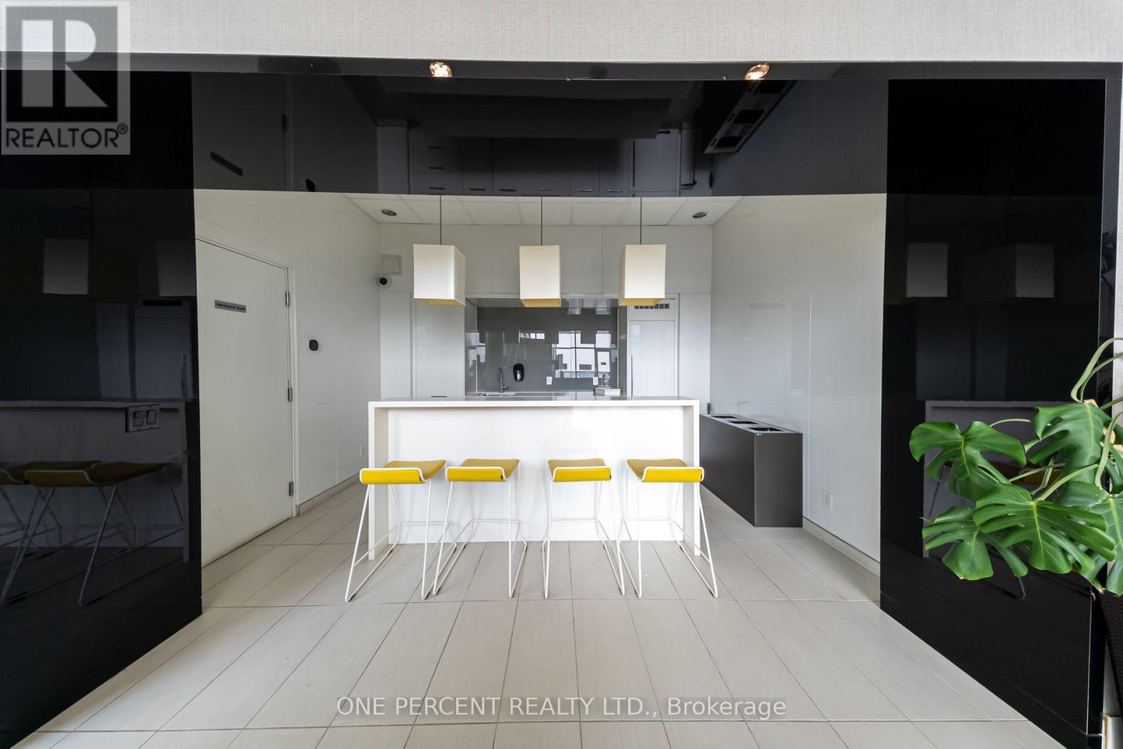 #S217 120 BAYVIEW AVENUE - Image 27