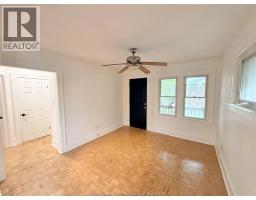 Kitchen - 837 Louis Avenue Unit# Upper, Windsor, ON N8A1X4 Photo 6