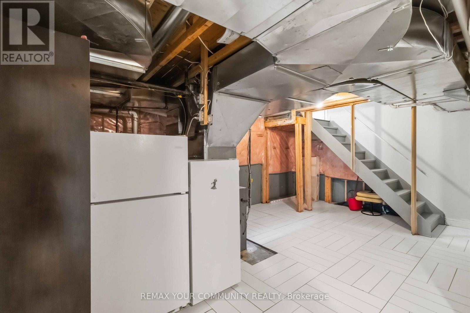 171 LANGTRY PLACE - Image 37