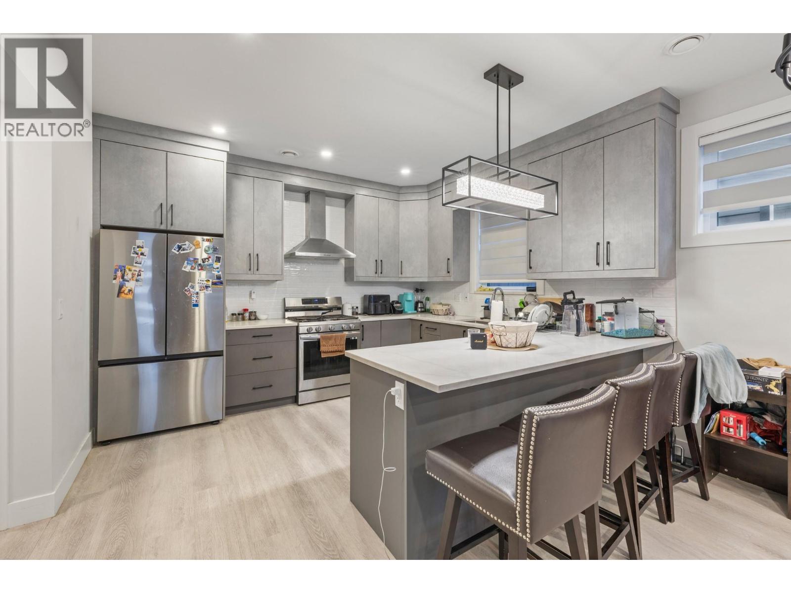 #2 830 Glenwood Avenue - 11